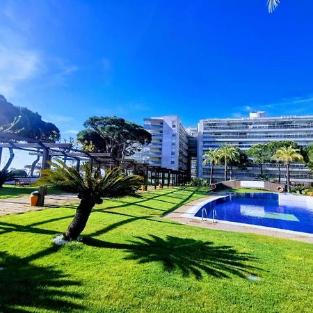 Seafront Apartment In Blanes Bagian luar foto