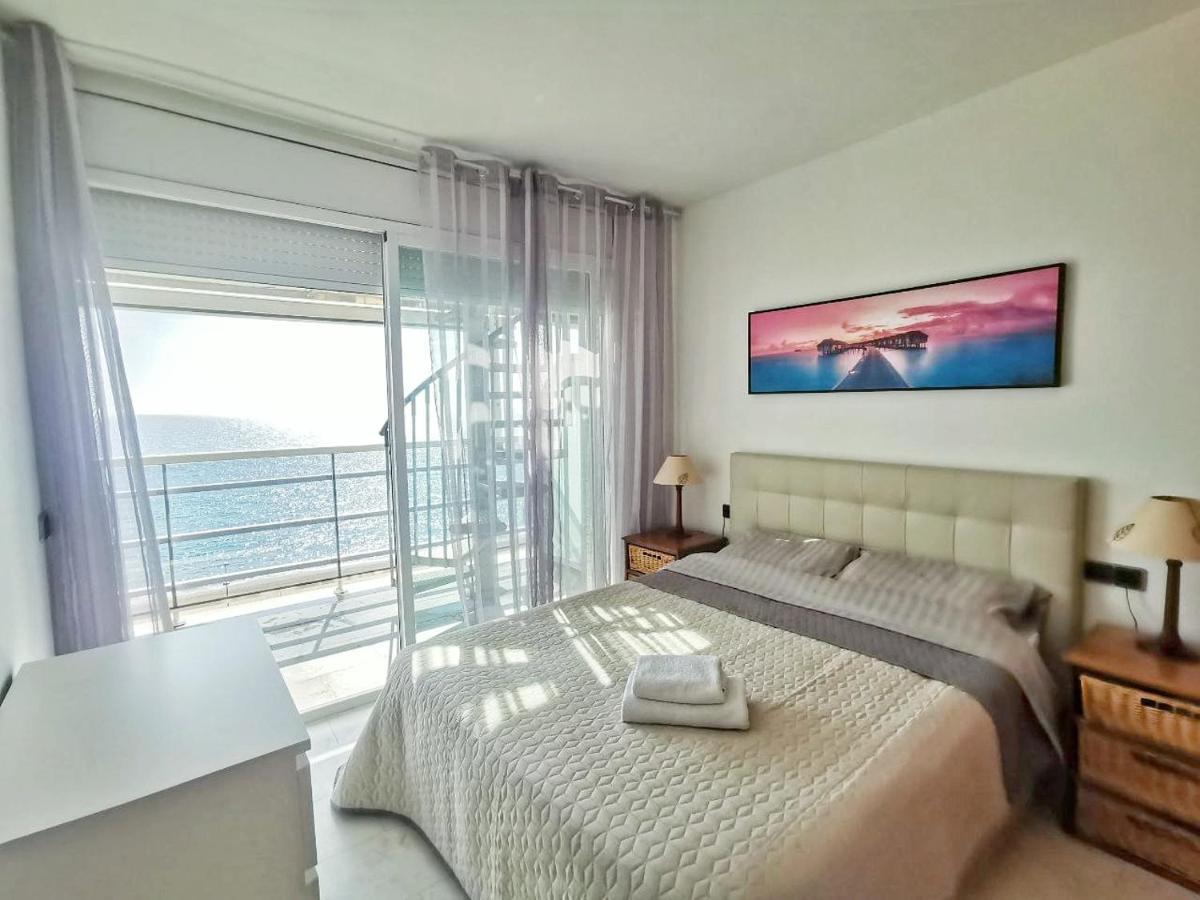 Seafront Apartment In Blanes Bagian luar foto