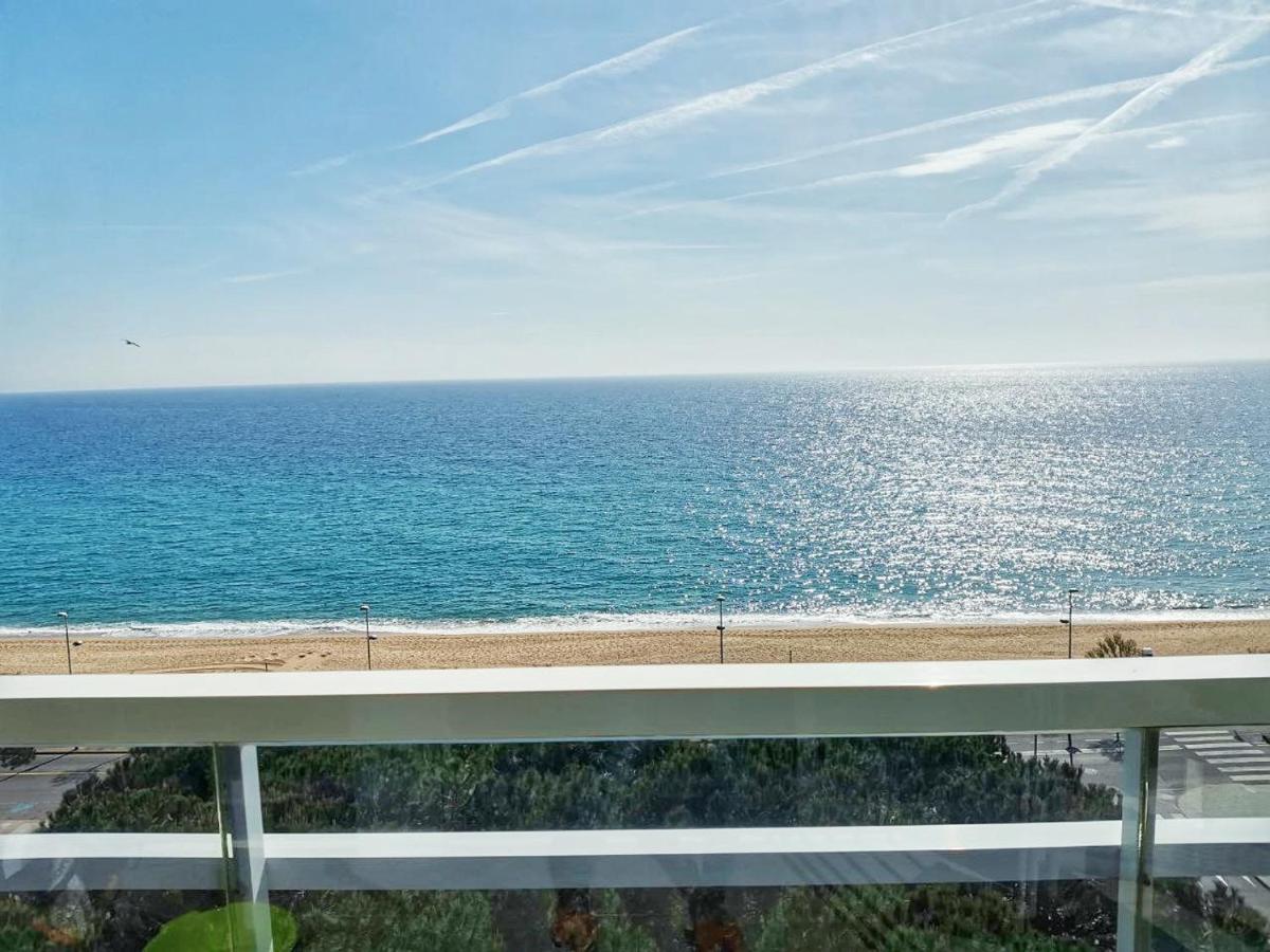 Seafront Apartment In Blanes Bagian luar foto